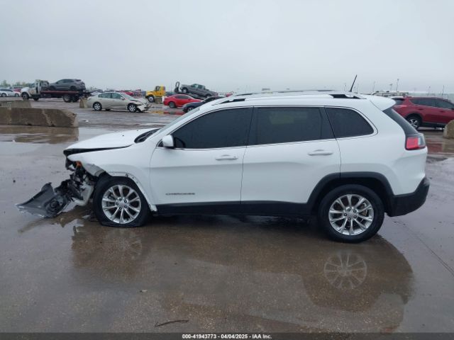 1C4PJLCB6KD366373 Jeep Cherokee Latitude