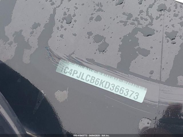 1C4PJLCB6KD366373 Jeep Cherokee Latitude