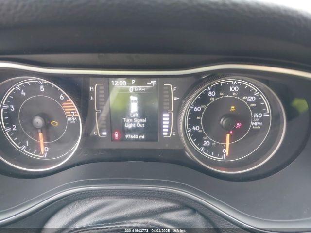 1C4PJLCB6KD366373 Jeep Cherokee Latitude
