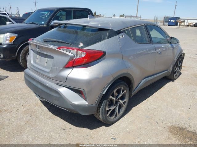 NMTKHMBX8JR045865 Toyota C-HR XLE