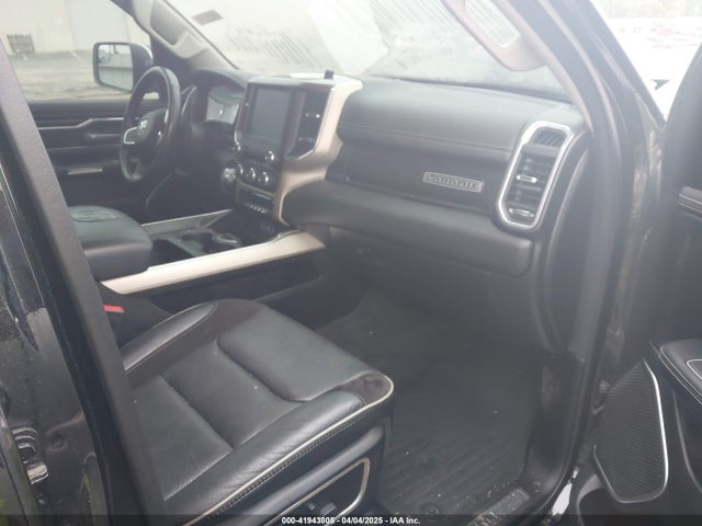 1C6RREJM9NN260782 RAM 1500 Laramie  4x2 5'7 Box