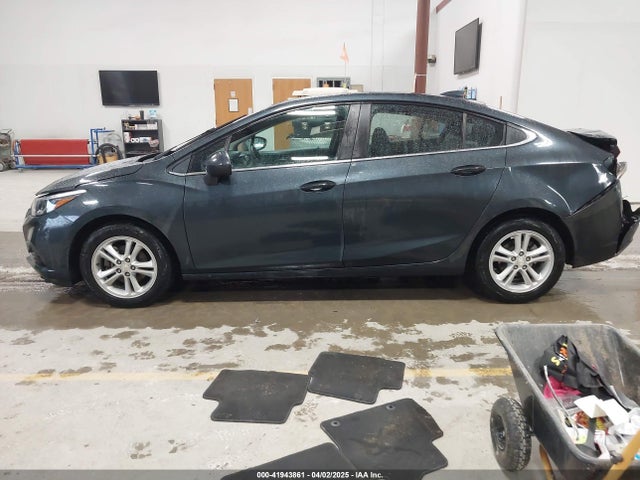 1G1BE5SM3J7229104 Chevrolet Cruze Lt Auto