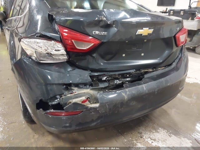 1G1BE5SM3J7229104 Chevrolet Cruze Lt Auto