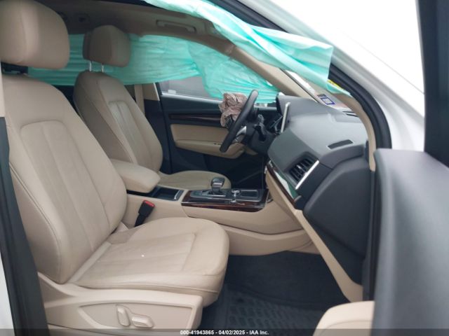 WA1BNAFY8J2041134 Audi Q5 2.0t Premium