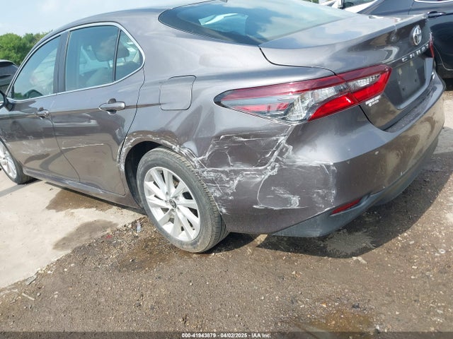 4T1C11AK8RU203977 Toyota CAMRY LE