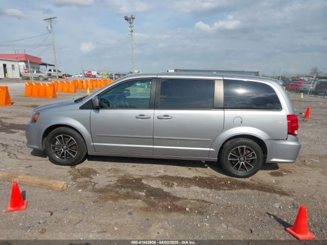 2C4RDGCG4GR401113 Dodge Grand Caravan Sxt