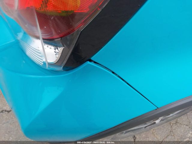 JTDKDTB31J1615609 Toyota Prius C Four