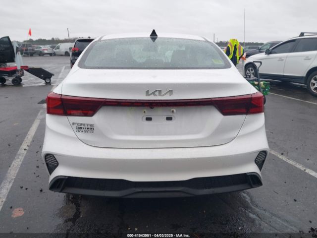 3KPF24AD0NE455376 KIA Forte Lxs