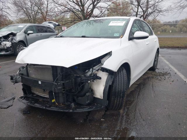 3KPF24AD0NE455376 KIA Forte Lxs