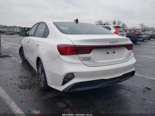 3KPF24AD0NE455376 KIA Forte Lxs