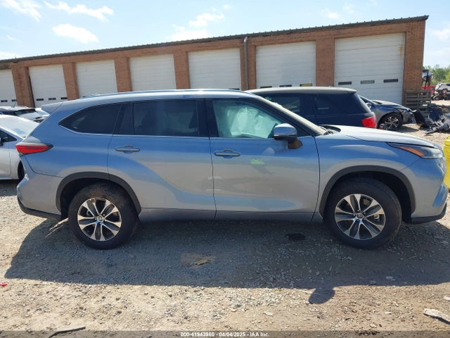 5TDGZRAH3MS083911 Toyota Highlander Xle