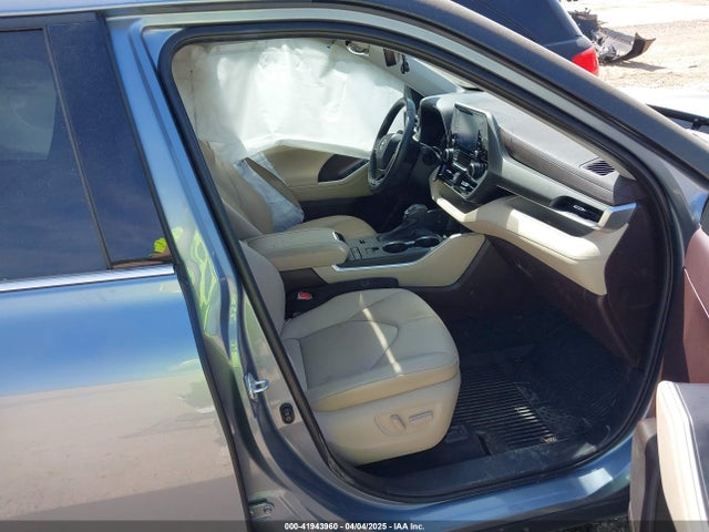 5TDGZRAH3MS083911 Toyota Highlander Xle