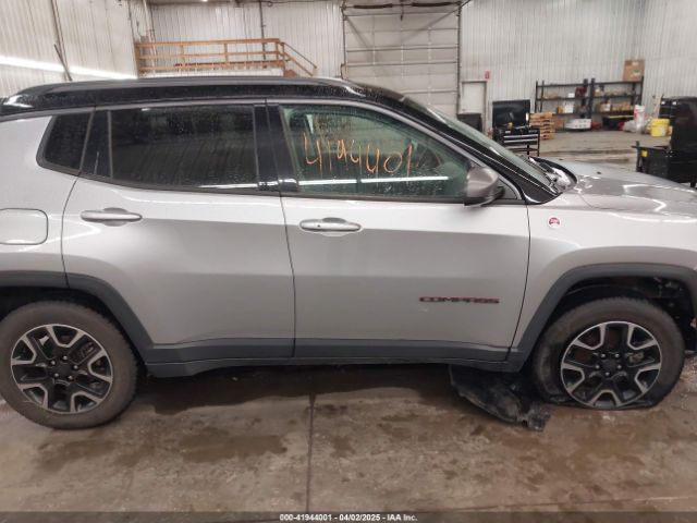 3C4NJDDB8KT667863 Jeep Compass Trailhawk 4x4