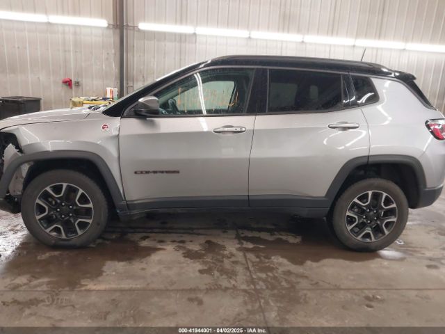 3C4NJDDB8KT667863 Jeep Compass Trailhawk 4x4
