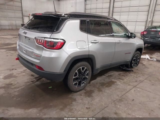 3C4NJDDB8KT667863 Jeep Compass Trailhawk 4x4