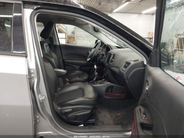 3C4NJDDB8KT667863 Jeep Compass Trailhawk 4x4