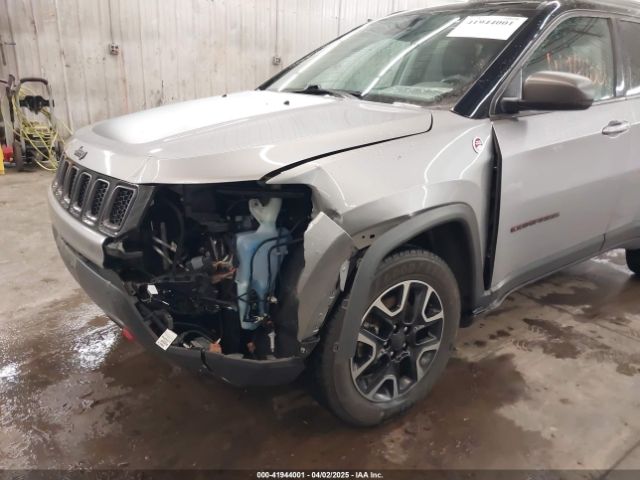 3C4NJDDB8KT667863 Jeep Compass Trailhawk 4x4
