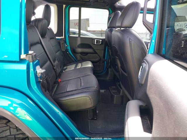 1C4HJXEG4KW602432 Jeep Wrangler Unlimited Sahara 4x4