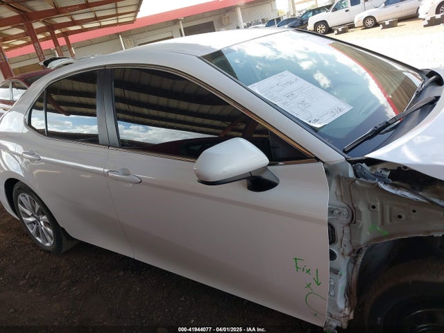 4T1B11HK0KU798847 Toyota CAMRY LE