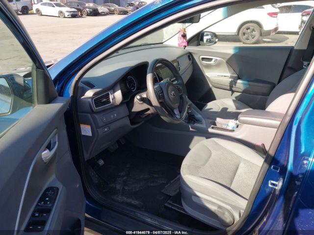 KNDCB3LC3J5204701 KIA NIRO LX