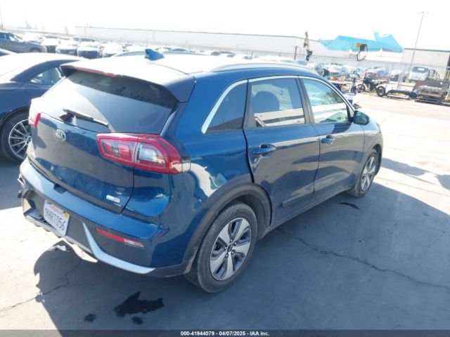 KNDCB3LC3J5204701 KIA NIRO LX