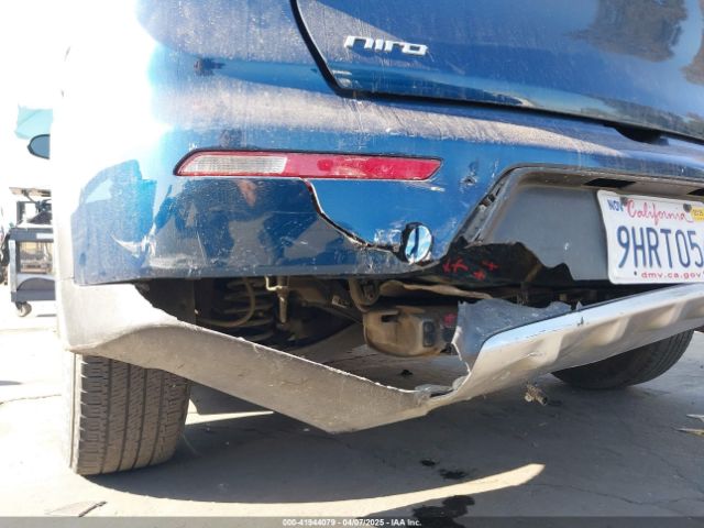 KNDCB3LC3J5204701 KIA NIRO LX