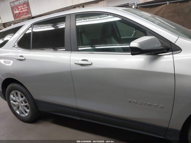 3GNAXUEV8NL178011 Chevrolet Equinox Awd Lt