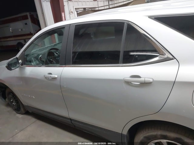 3GNAXUEV8NL178011 Chevrolet Equinox Awd Lt