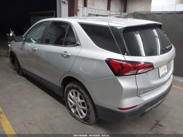 3GNAXUEV8NL178011 Chevrolet Equinox Awd Lt