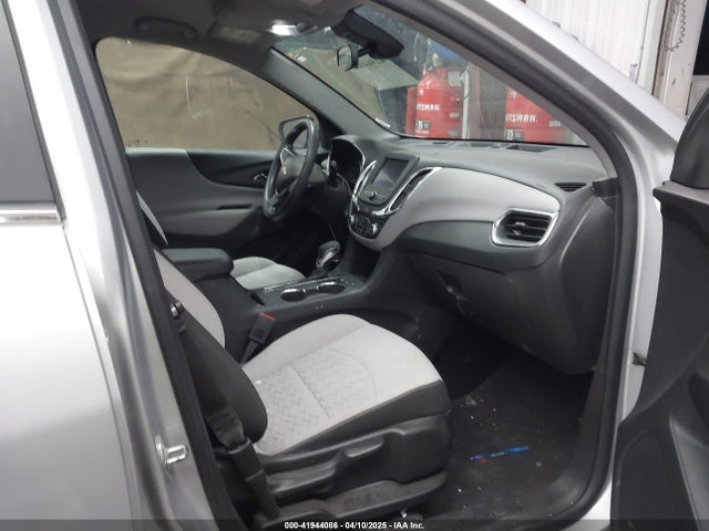 3GNAXUEV8NL178011 Chevrolet Equinox Awd Lt