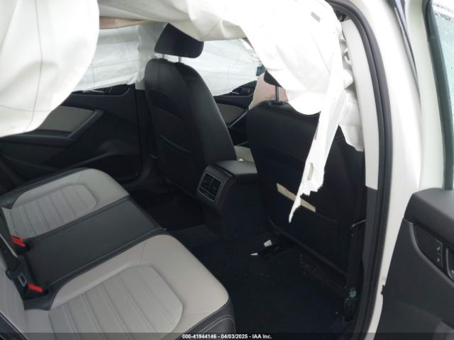 1VWBT7A31EC081966 Volkswagen Passat 1.8t Sport