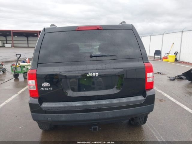 1C4NJRBBXED879285 Jeep Patriot Sport