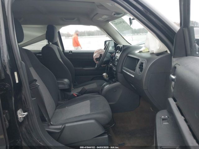 1C4NJRBBXED879285 Jeep Patriot Sport