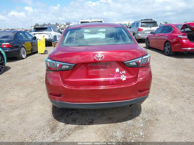 3MYDLBYV1JY301213 Toyota YARIS IA