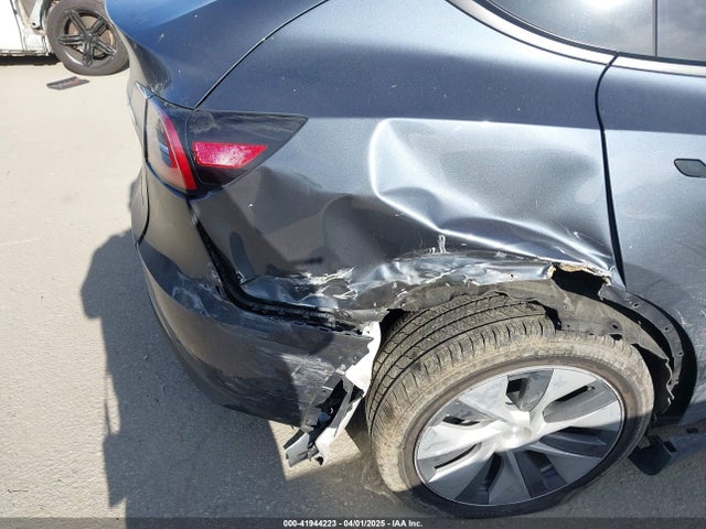 7SAYGDEE1PA086375 Tesla Model Y