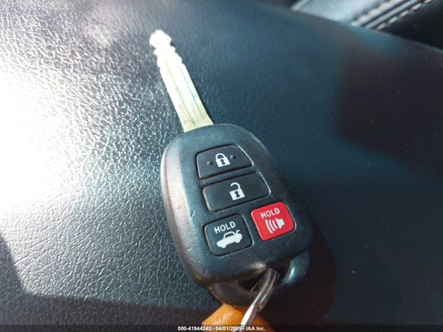 4T1BF1FK3EU344875 Toyota CAMRY SE