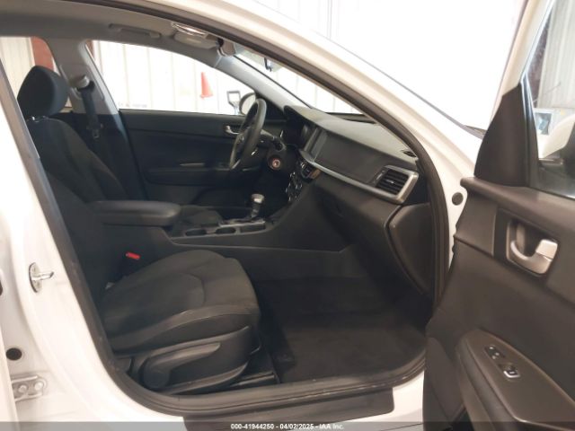 5XXGT4L32KG319002 KIA Optima Lx