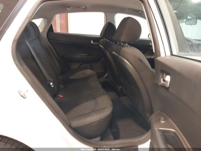 5XXGT4L32KG319002 KIA Optima Lx