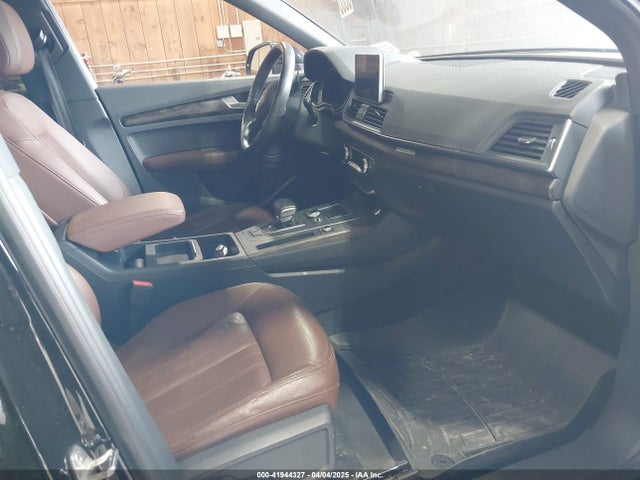 WA1BNAFY9J2144269 Audi Q5 2.0t Premium/2.0t Tech Premium