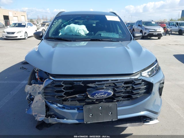 1FMCU0MZ4RUB05300 Ford Escape St-line