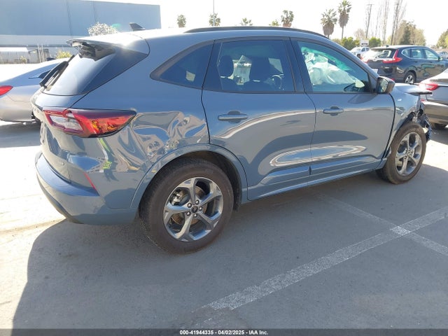 1FMCU0MZ4RUB05300 Ford Escape St-line