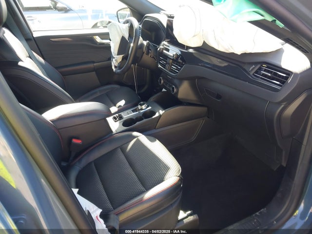 1FMCU0MZ4RUB05300 Ford Escape St-line