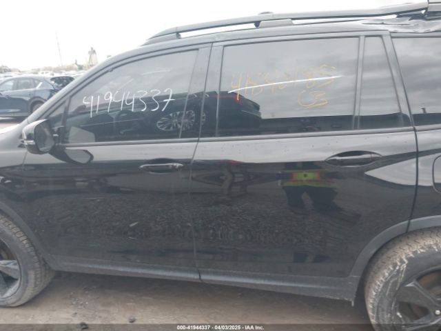 5FNYF8H08LB014836 Honda Passport Awd Elite
