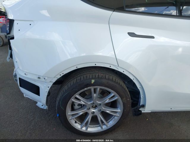 7SAYGDEE5RA222333 Tesla Model Y Long Range Dual Motor All-wheel Drive