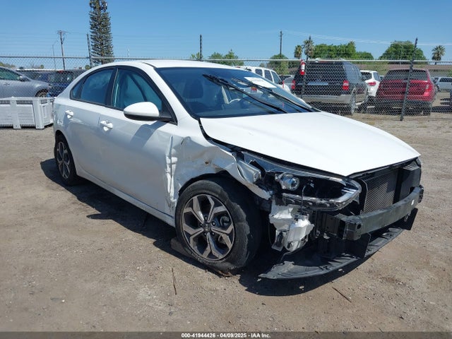 3KPF24AD9LE246814 KIA Forte Lxs