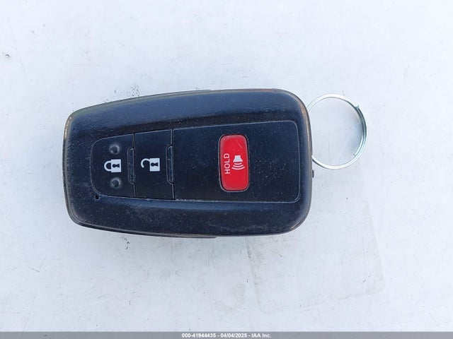 JTDKBRFUXJ3070977 Toyota Prius Two
