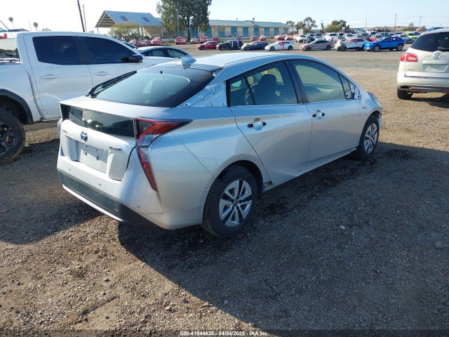 JTDKBRFUXJ3070977 Toyota Prius Two