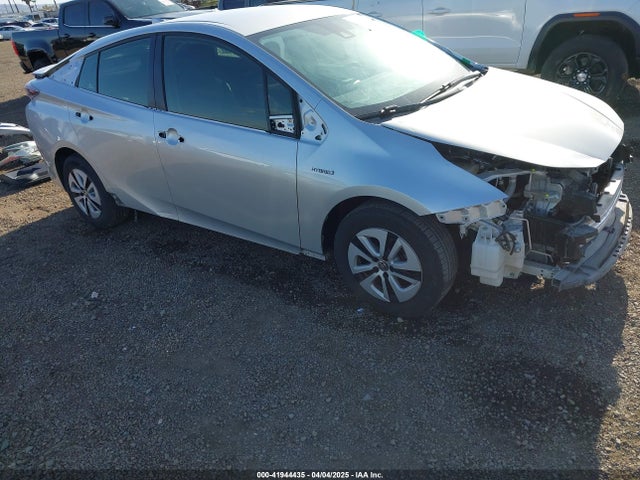 JTDKBRFUXJ3070977 Toyota Prius Two