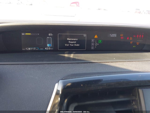 JTDKBRFUXJ3070977 Toyota Prius Two