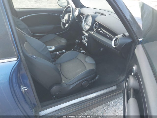 2008 MINI COOPER CLUBMAN WMWML33538TN66453 Photo 4